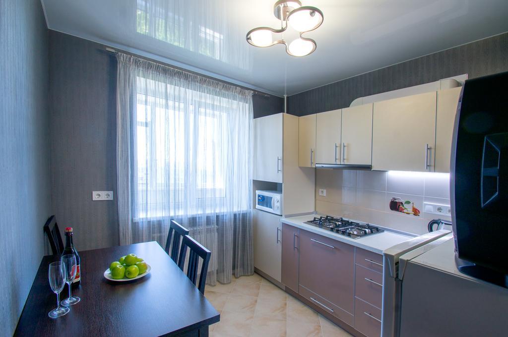 Apartment On 23 Serpnya Charkiv Esterno foto